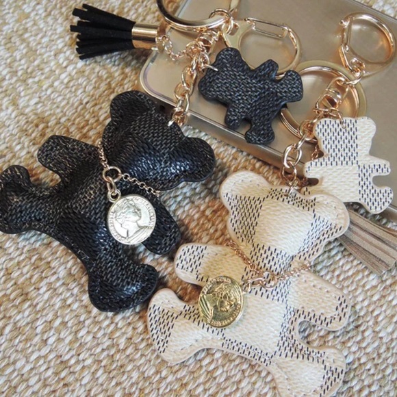 {LOUIS} adorable Bear checkered key chains - Picture 4 of 7